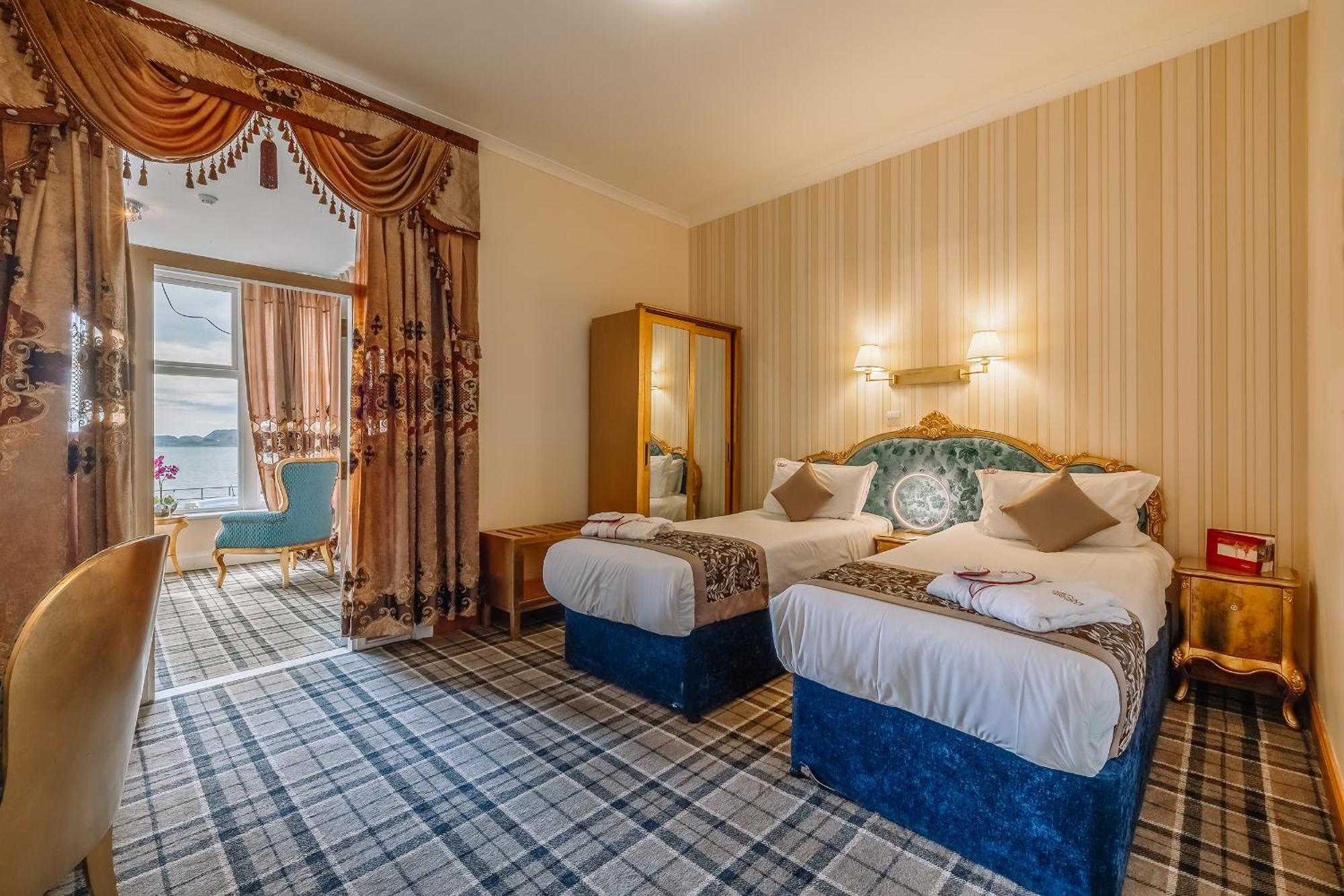 มูทู อเล็กซานดรา โฮเต็ล Hotel โอบาน ภายนอก รูปภาพ